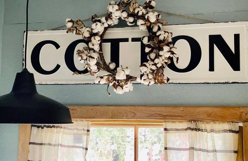 Bandera Casa | Cottage with Hot Tub and Pool Bandera, TX.