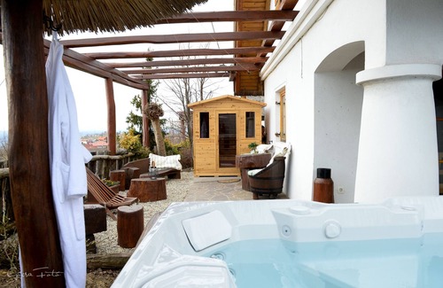 Beltinci Apartamento | Cottage with IR Sauna and Hot Tub