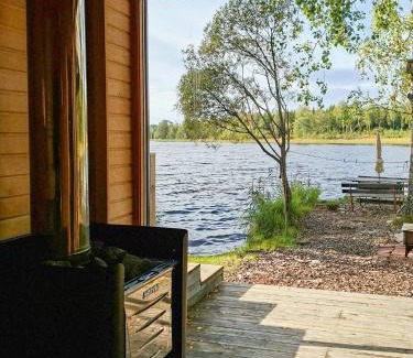 Sandviken Casa | Cottage With Lake View And Boat At Lake Storsjön