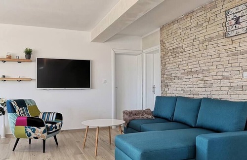 Rovinj Cabaña | Modern country house with pool near Rovinj - surrounded by greenery and only 1 km from the sea