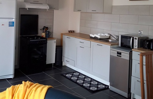 Larre Apartamento | Cottage with private swim spa
