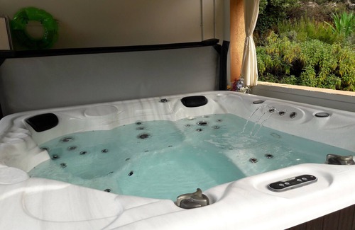 Montauroux Casa | Casa Rural con SPA (Jacuzzi) "Les Oiseaux"