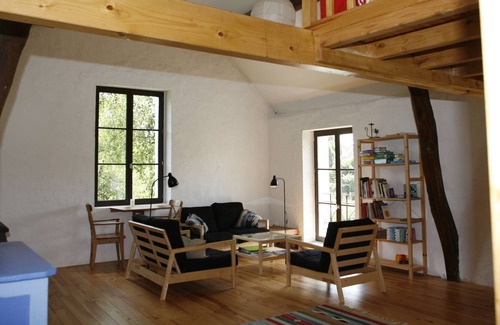 Saint-Pere Casa | Casa con terraza junto al río Naturaleza