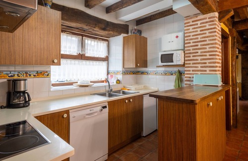 Agurain Casa | Casita de campo 'Zadorra Etxea Casa' con vistas a la montaña, terraza privada y Wi-Fi