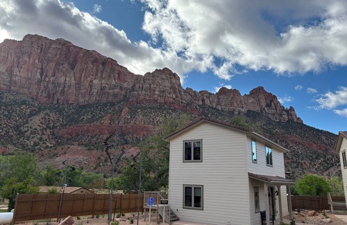 Zion National Park South Entrance Apartamento | Cottages at Worthington Gallery