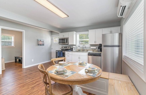 Atlantic Beach Casa | Cottages @ Pearl Beach -Walk To Beach-Suite B