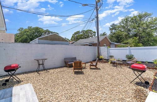 Atlantic Beach Casa | Cottages @ Pearl Beach -Walk To Beach-Suite B