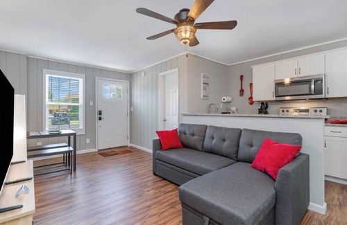 Atlantic Beach Casa | Cottages @ Pearl Beach -Walk To Beach- Suite D