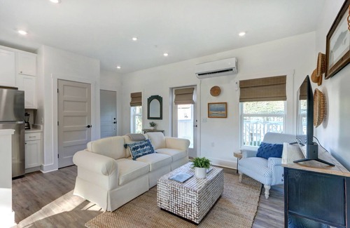 Thunderbolt Condominio | Cotton Bleu- Coastal Convenience & Close to SAV by Lucky Savannah