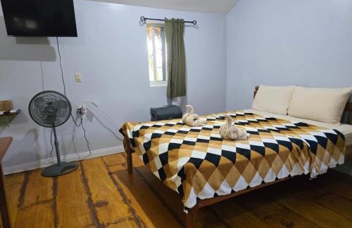 Hopkins Apartamento | Cotton Tree Cabin at Freshwater Creek Cabanas
