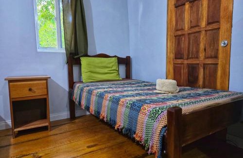 Hopkins Apartamento | Cotton Tree Cabin at Freshwater Creek Cabanas