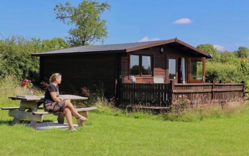 Ashwick Otro | Country Bumpkin - Romantic Couples stay in Oakhill Cabin