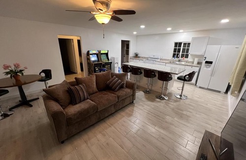 Lake Isabella Casa | Country Bungalow with Jacuzzi on over 2 Acres
