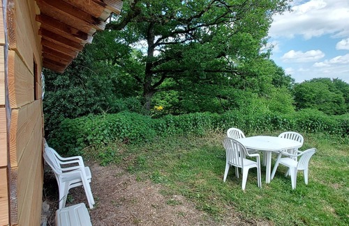 Saint-Martin-le-Mault Chalet De Esquí | Country cottage surrounded by horses, sheep and rabbits