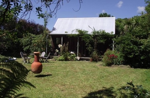 Tararua Forest Park Cabaña | COUNTRY CHARM: Tranquilo casitas de campo independientes