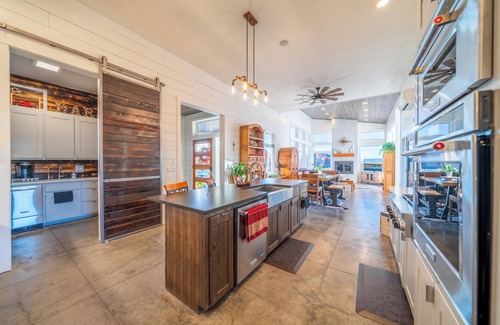 Powell Butte Casa | Country Chic Ranch- Panoramic Mountain Views - Resort Amenities