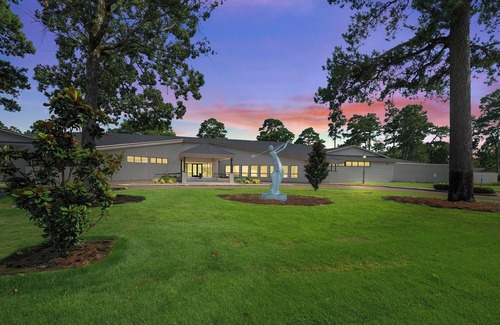 Crown Colony Villa | Country Club Access / with discount Golf when you stay.
