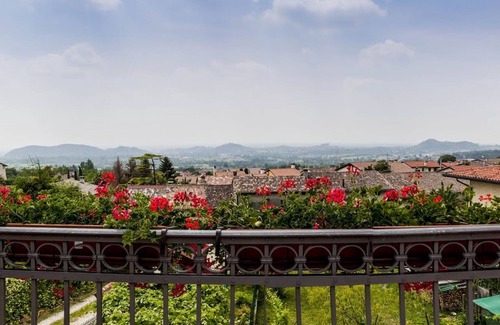 Borso del Grappa Casa | COUNTRY CLUB DA CESCO - violetas suites