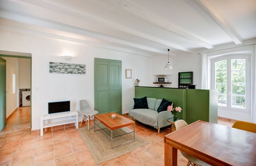 Pont-Saint-Esprit Apartamento | Gîte de la Terrasse-Apartamento-Clásico-Baño con bañera-Terraza
