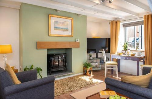 Bere Alston Casa | Country Cottage - Apple Pie Luxury Escapes