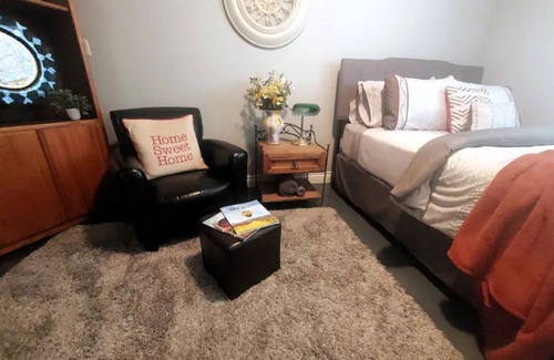 Castro Valley Casa | Country Cottage in the w Gorgeous San Francisco Bay Area Views on 2acres!
