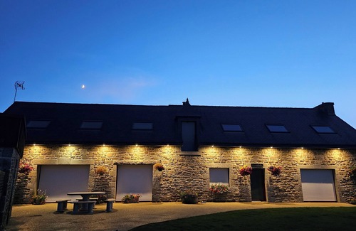 Bourbriac Casa | Country cottage with indoor pool La maison du Bonheur