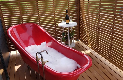 Katikati Cabaña | Country Cottage with stunning view of the Tauranga Harbour and Pacific Ocean.