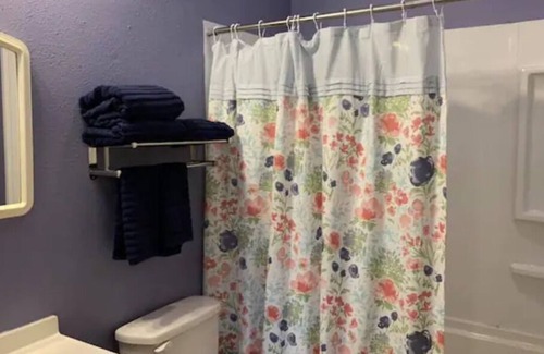 Steelville Casa | Country Cuteness is a suite with Meramec river access to swim, fish or float.