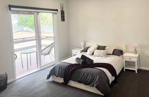 Pyalong Casa | Country Escape - House & 5 Acres
