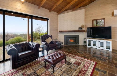 Bridge Creek Casa | Country Escape on 23 Acres - 3BR Home with Panoramic Views