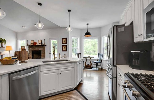 Kedron Otro | Country Farmhouse at The Waylan - Great for Groups!