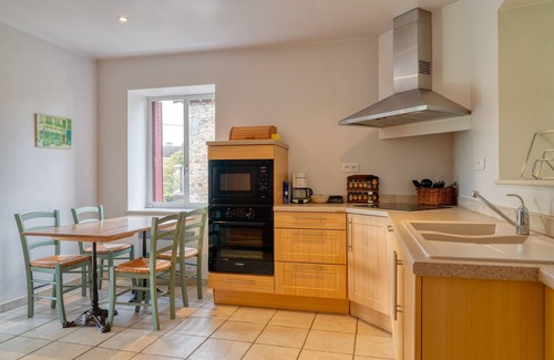 Saint-Pierre-de-Frugie Casa | Country house in Périgord Vert with private games room and swimming pool