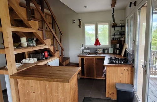 Saint-Victor-en-Marche Chalet De Esquí | Country cottage on the edge of a forest