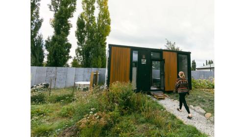Kokonga Casa | Country Garden Retreat by Tiny Away