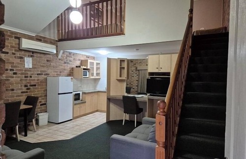 South Toowoomba Hotel | Country Gardens Motor Inn Toowoomba