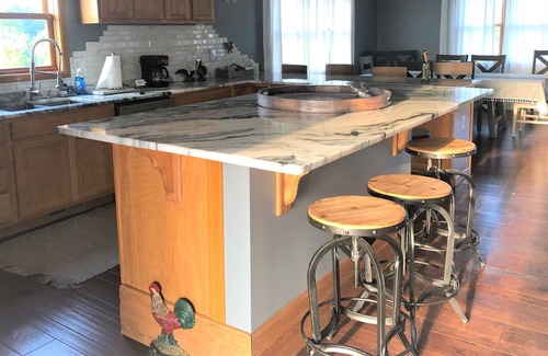 Westby Casa | Country Get Away- Private - Trees, fresh air, nature . no traffic ,