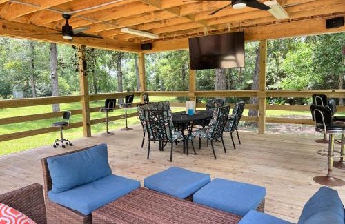 Magnolia Casa | Country Getaway 4 Bedroom Resort in 10 Acre Lot