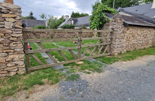 Blaison-Saint-Sulpice Casa | Country house La Berlotte village of Blaison Gohier