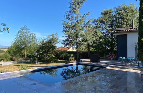 Saint-Medard-en-Forez Casa | Country house with large garden and swimming pool