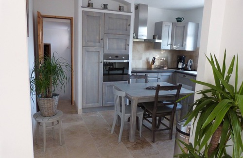 St.-Remy-de-Provence Casa | Casa con piscina en St Rémy de Pce, confortable en el campo, 8 personas.