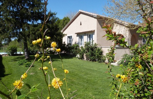 St.-Remy-de-Provence Casa | Casa con piscina en St Rémy de Pce, confortable en el campo, 8 personas.