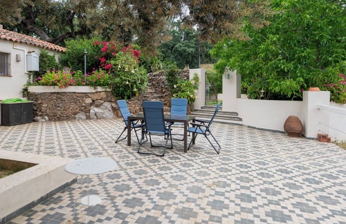 Zufre Casa | Casa rural 'La Arborea' con vistas a la montaña, terraza privada y Wi-Fi