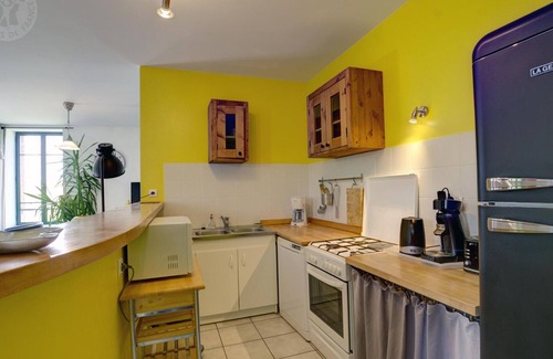 Saint-Just-la-Pendue Cabaña | Casa rural con jacuzzi, sauna, Wi-Fi y jardín privado