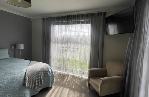 Kiwitea Otro | Country Home in the City