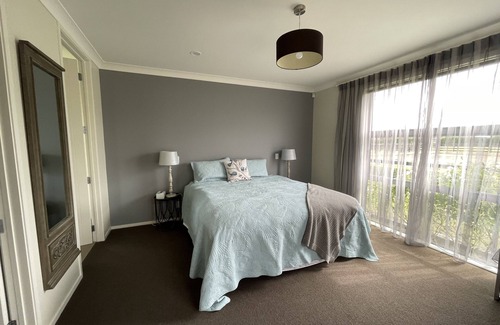 Kiwitea Otro | Country Home in the City