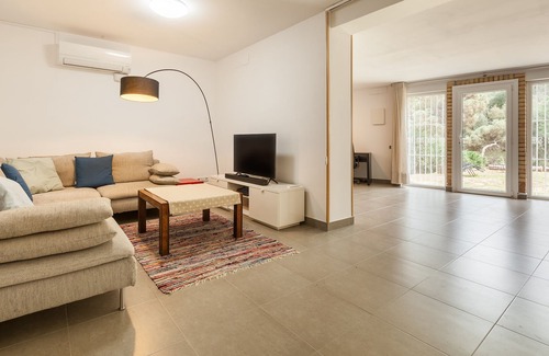 Vallromanes Casa | Apartamento vacacional "Loft Vallromanes" con mini piscina compartida, terraza compartida y Wi-Fi
