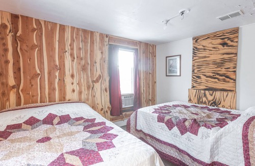 Cuba Otro | Country home near the Meramec River