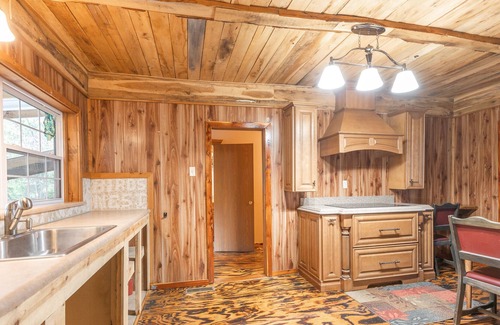Cuba Otro | Country home near the Meramec River