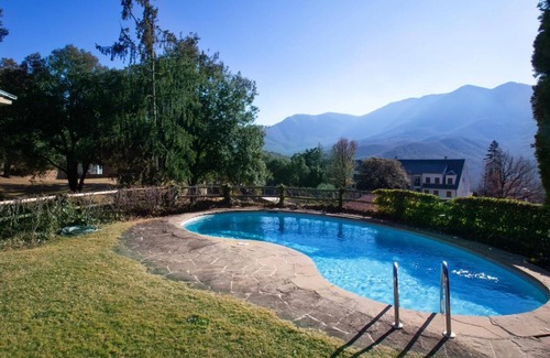 Viladrau Casa | Casa de campo 'Petit Castanyer' con vistas a la montaña, piscina privada y Wi-Fi