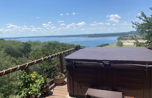 Canyon Lake Casa | Country home with modern amenities overlooking the lake.